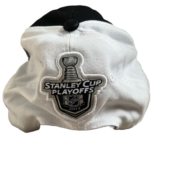 REEBOK BLACK & WHITE NASHVILLE PREDATORS 2017 CONFERENCE CHAMPIONS SNAPBACK HAT - Picture 3 of 6